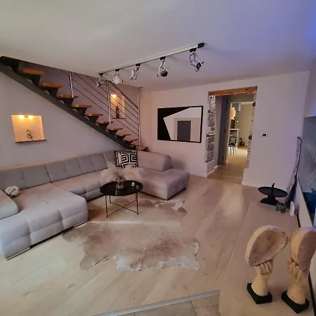 Apartmán Arena Design App With Free Private Parking And With A Terrace