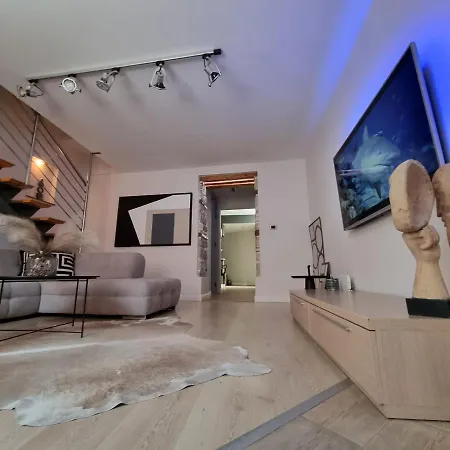 Arena Design App With Free Private Parking And With A Terrace Apartmán Pula